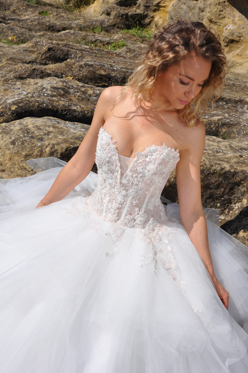 Robe de mariée princesse strass et paillettes